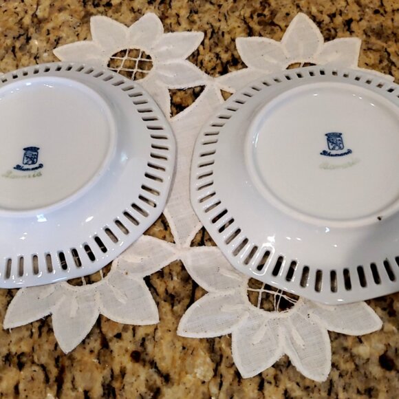 TWO (2 ) Schumann Bavaria Germany 4.75" Reticulated Trinket Dish Plates Floral - Picture 4 of 5